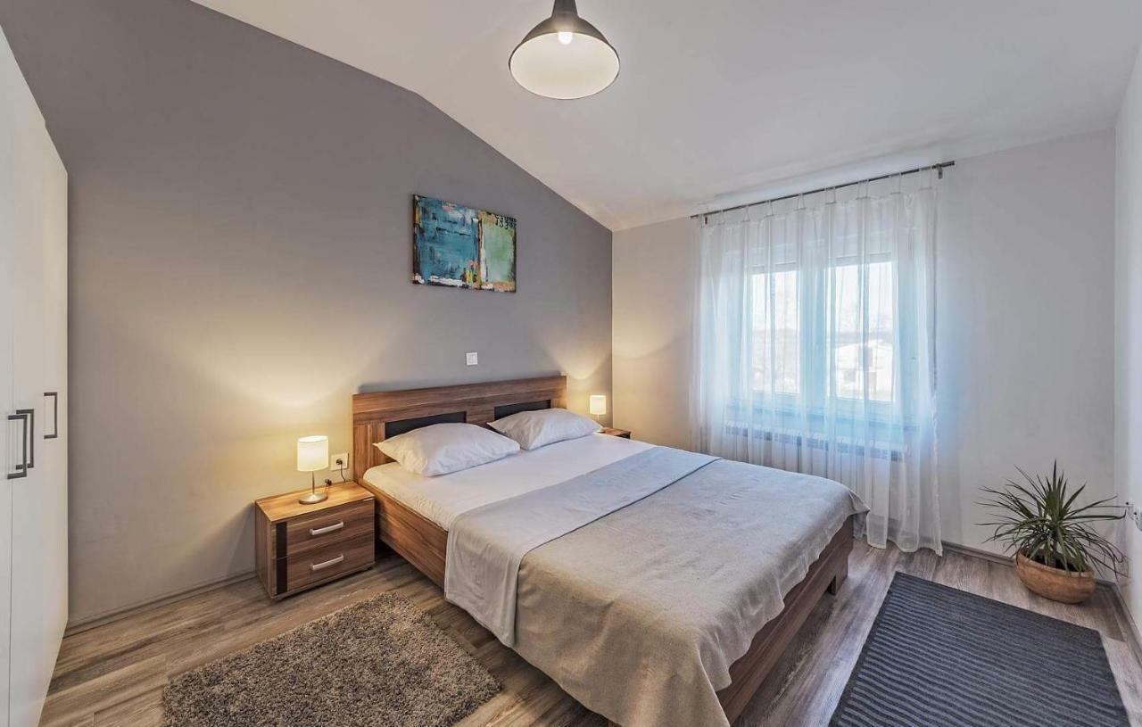 Apartment Lavander 01 พูลา ภายนอก รูปภาพ