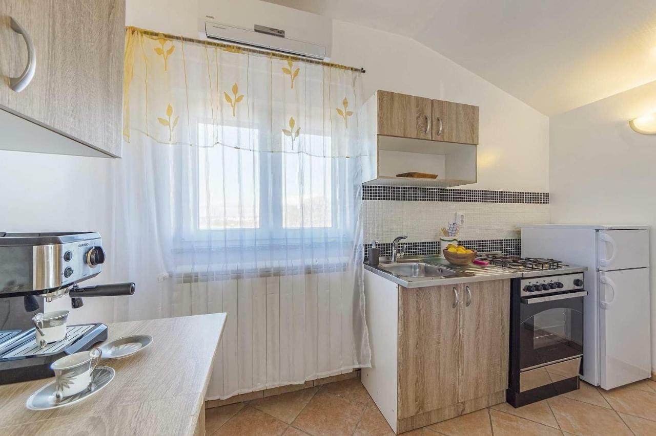 Apartment Lavander 01 พูลา ภายนอก รูปภาพ